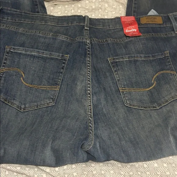 Levi's Signature Stretch Hi Rise Ankle Denim Jeans- 22S NWT - Picture 6 of 6